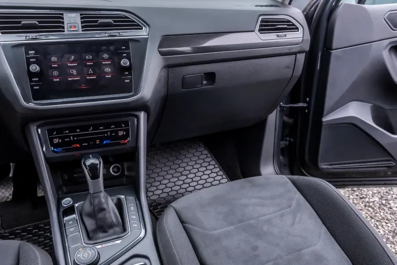 Volkswagen Tiguan din 2022 cu 79.900 km - oferta VOL187021 - foto 19