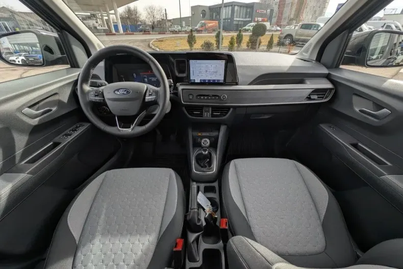 Ford Tourneo Courier din 2025 cu 1 km - oferta FOR187023 - foto 11