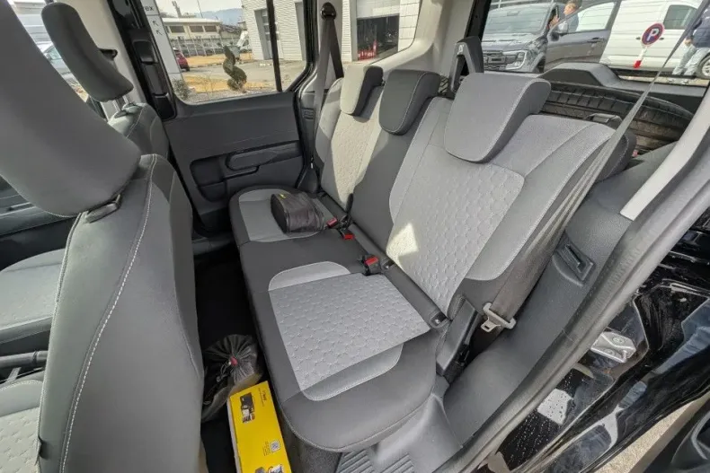 Ford Tourneo Courier din 2025 cu 1 km - oferta FOR187023 - foto 26