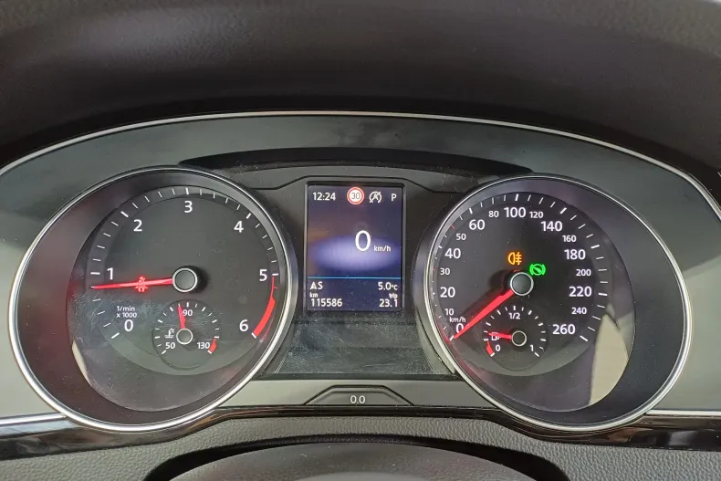 Volkswagen Passat din 2021 cu 115.586 km - oferta VOL187031 - foto 15