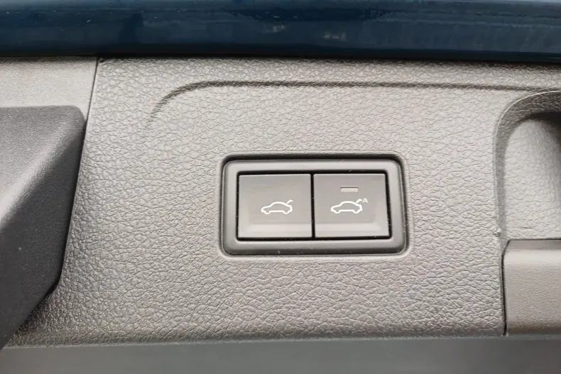 Volkswagen Passat din 2021 cu 115.586 km - oferta VOL187031 - foto 40