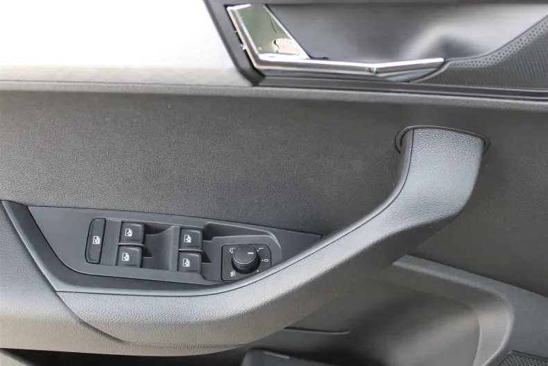 Skoda Karoq din 2025 cu 1.622 km - oferta SKO187033 - foto 9