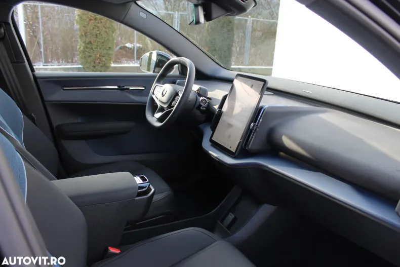 Volvo EX30 din 2024 cu 500 km - oferta VOL187034 - foto 30