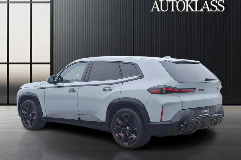 BMW XM (Seria X) din 2023 cu 30.964 km - oferta BMW187037 - foto 3