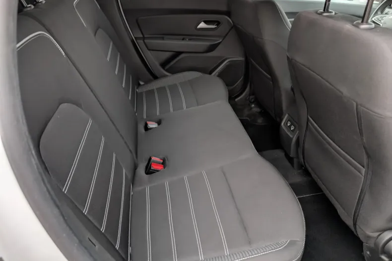 Dacia Duster din 2023 cu 58.433 km - oferta DAC187046 - foto 18