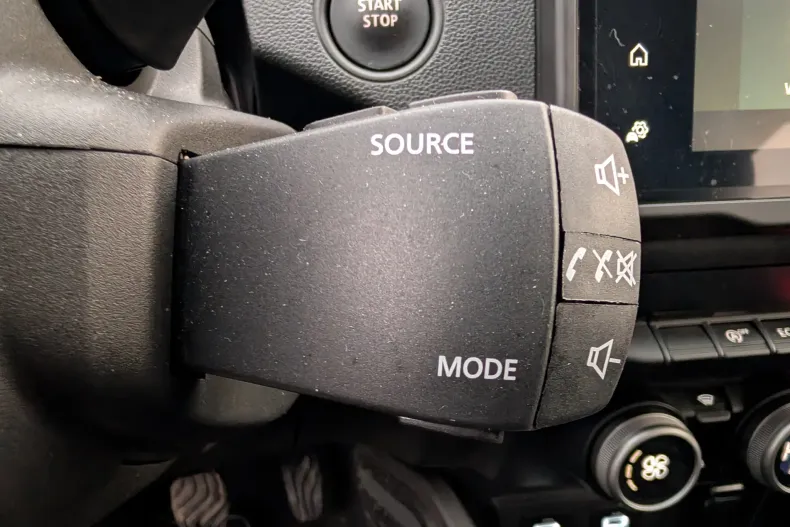 Dacia Duster din 2023 cu 58.433 km - oferta DAC187046 - foto 25