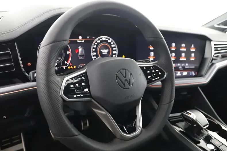 Volkswagen Touareg din 2022 cu 65.925 km - oferta VOL187050 - foto 13