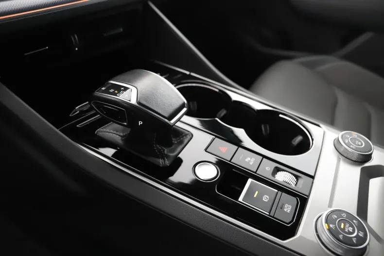 Volkswagen Touareg din 2022 cu 65.925 km - oferta VOL187050 - foto 14