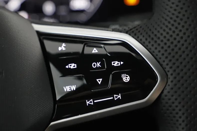 Volkswagen Touareg din 2022 cu 65.925 km - oferta VOL187050 - foto 21