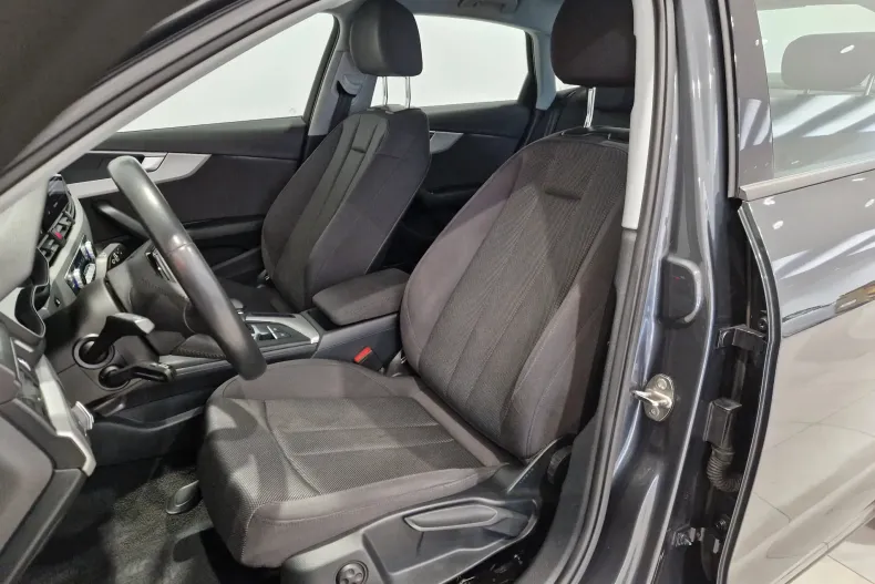 Audi A4 din 2020 cu 66.729 km - oferta AUD187052 - foto 7