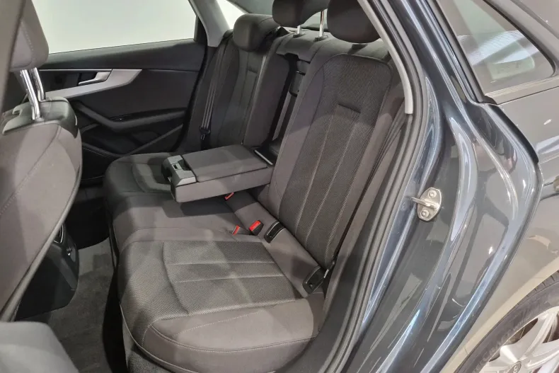 Audi A4 din 2020 cu 66.729 km - oferta AUD187052 - foto 9