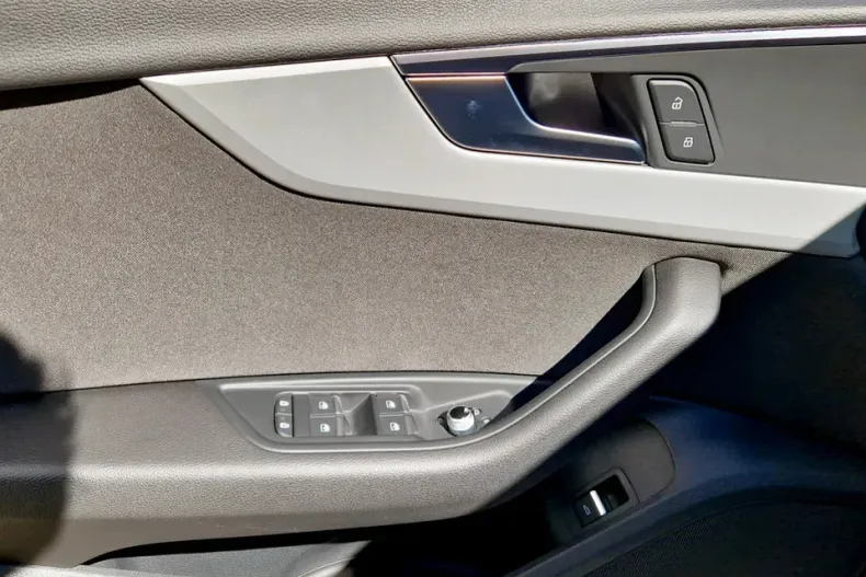 Audi A4 din 2021 cu 66.059 km - oferta AUD187053 - foto 18