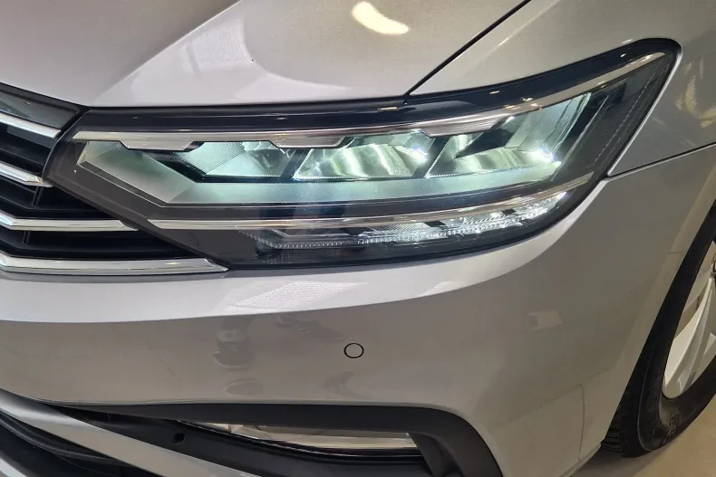 Volkswagen Passat din 2020 cu 45.887 km - oferta VOL187065 - foto 9