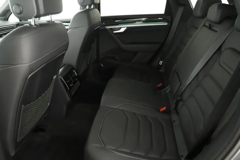 Volkswagen Touareg din 2021 cu 74.249 km - oferta VOL187068 - foto 13