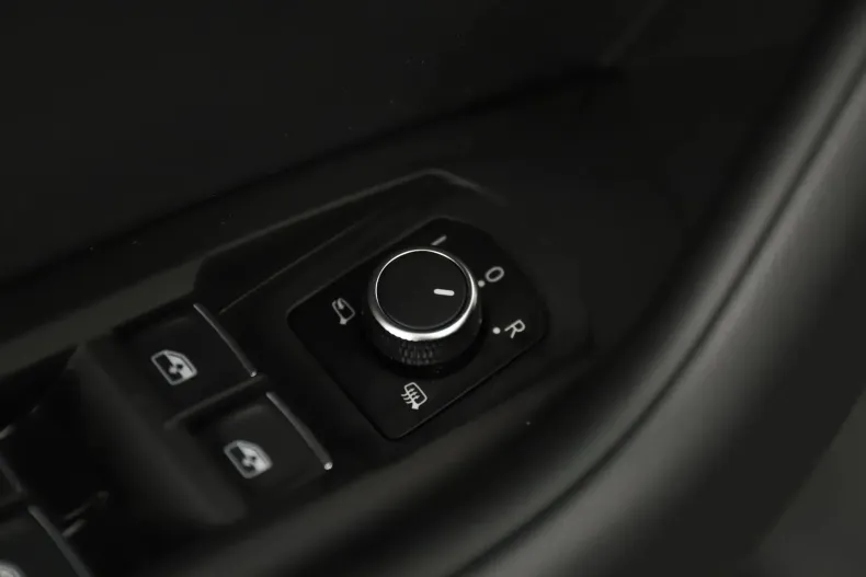 Volkswagen Touareg din 2021 cu 74.249 km - oferta VOL187068 - foto 25