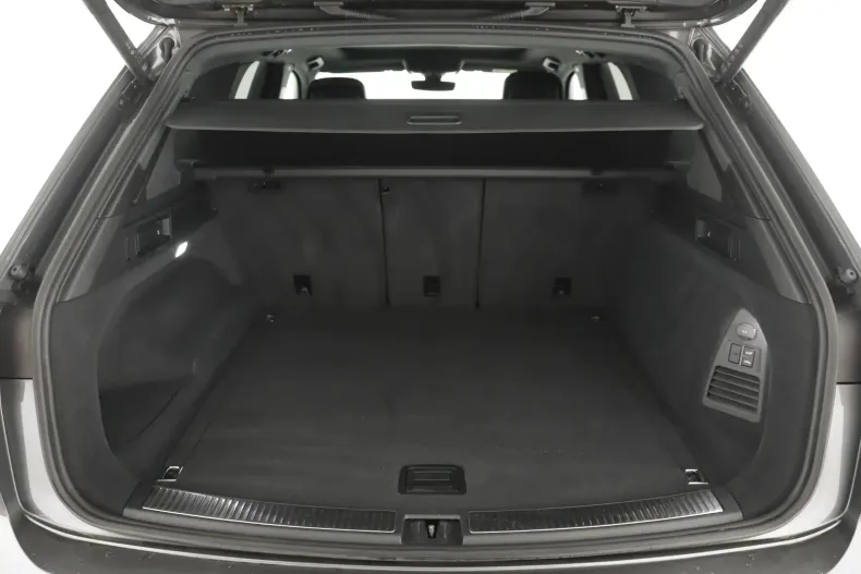 Volkswagen Touareg din 2021 cu 74.249 km - oferta VOL187068 - foto 26