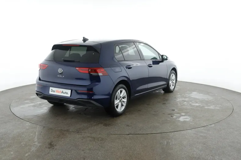 Volkswagen Golf din 2023 cu 21.108 km - oferta VOL187070 - foto 7