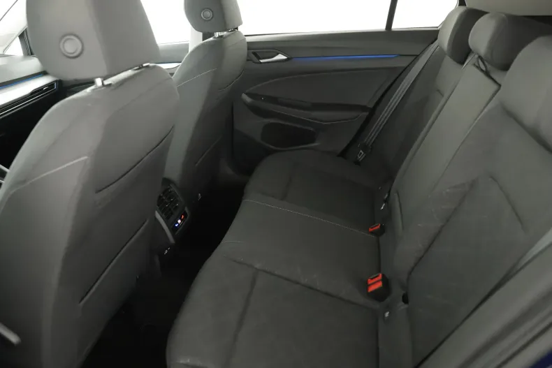 Volkswagen Golf din 2023 cu 21.108 km - oferta VOL187070 - foto 13