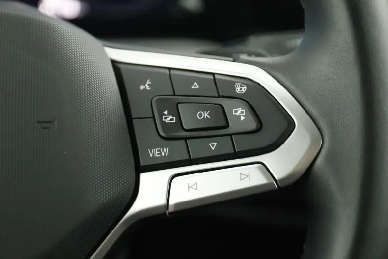 Volkswagen Golf din 2023 cu 21.108 km - oferta VOL187070 - foto 18