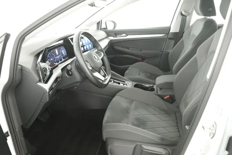 Volkswagen Golf din 2021 cu 47.424 km - oferta VOL187076 - foto 11