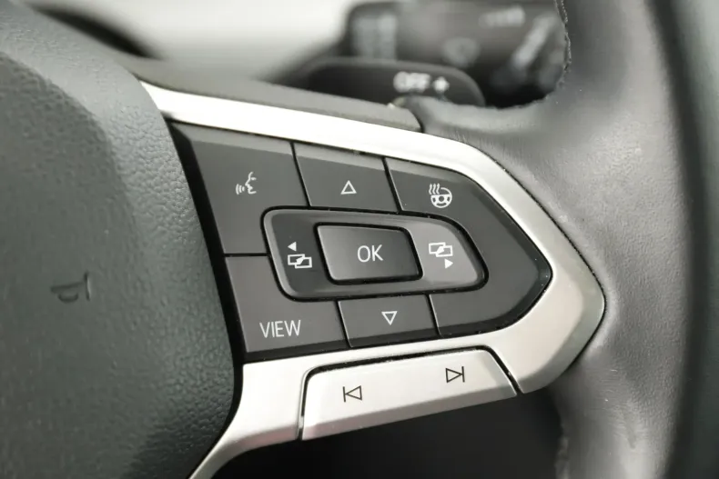 Volkswagen Golf din 2021 cu 47.424 km - oferta VOL187076 - foto 20