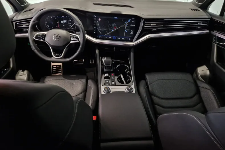Volkswagen Touareg din 2022 cu 81.727 km - oferta VOL187081 - foto 12
