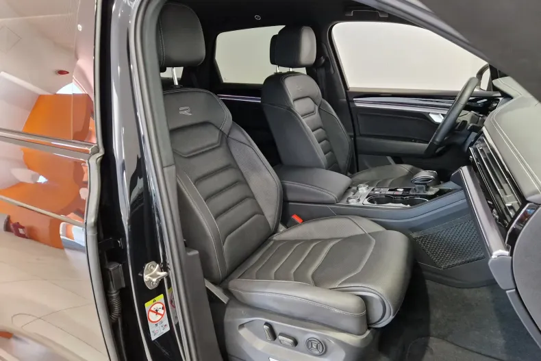 Volkswagen Touareg din 2022 cu 81.727 km - oferta VOL187081 - foto 13