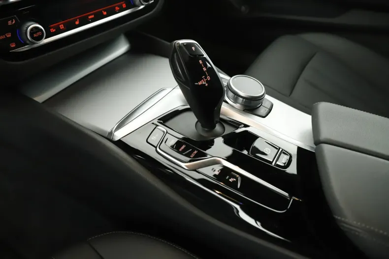 BMW Seria 5 din 2022 cu 100.688 km - oferta BMW187086 - foto 25