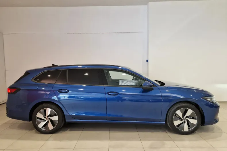 Volkswagen Passat din 2024 cu 10.848 km - oferta VOL187087 - foto 6