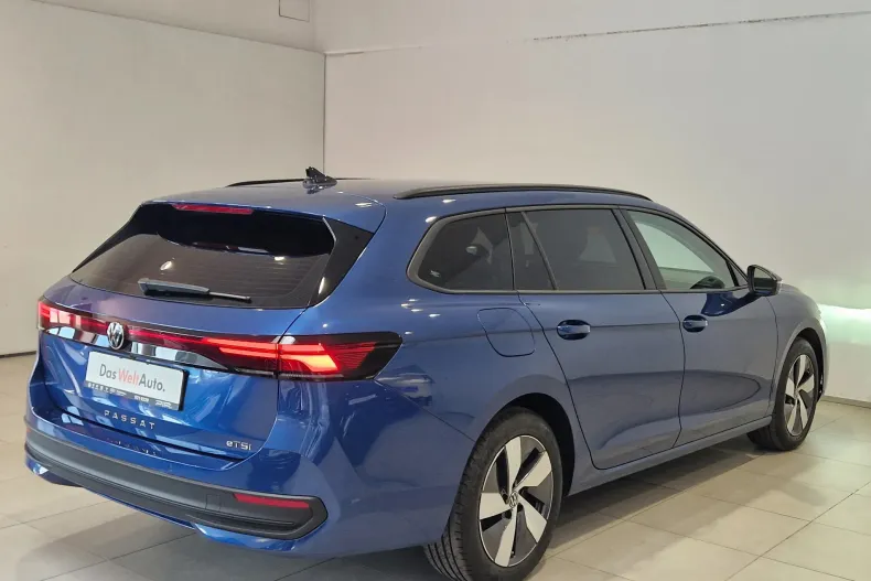 Volkswagen Passat din 2024 cu 10.848 km - oferta VOL187087 - foto 7