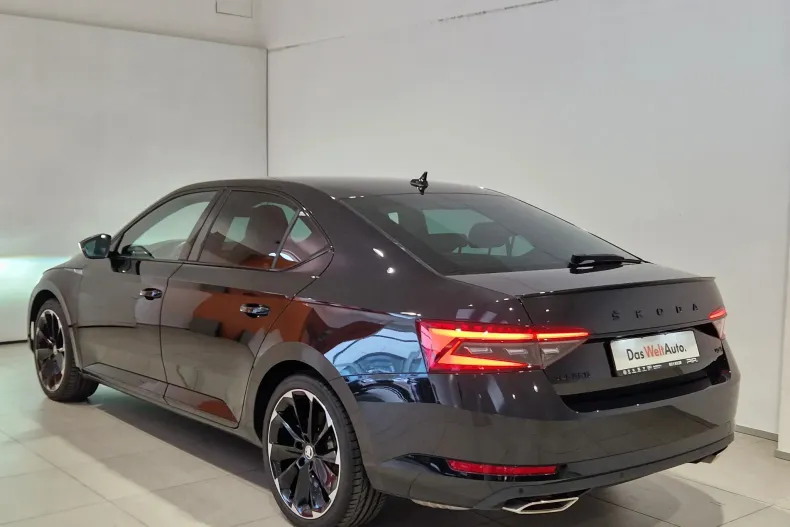 Skoda Superb din 2023 cu 8.070 km - oferta SKO187089 - foto 3