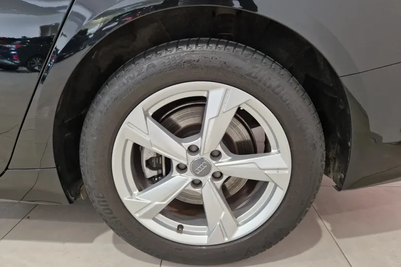 Audi A6 din 2020 cu 63.559 km - oferta AUD187092 - foto 10