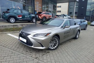 Lexus Seria ES din 2025 - oferta LEX187095