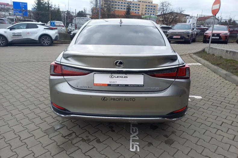 Lexus Seria ES din 2025 cu 2.476 km - oferta LEX187095 - foto 6