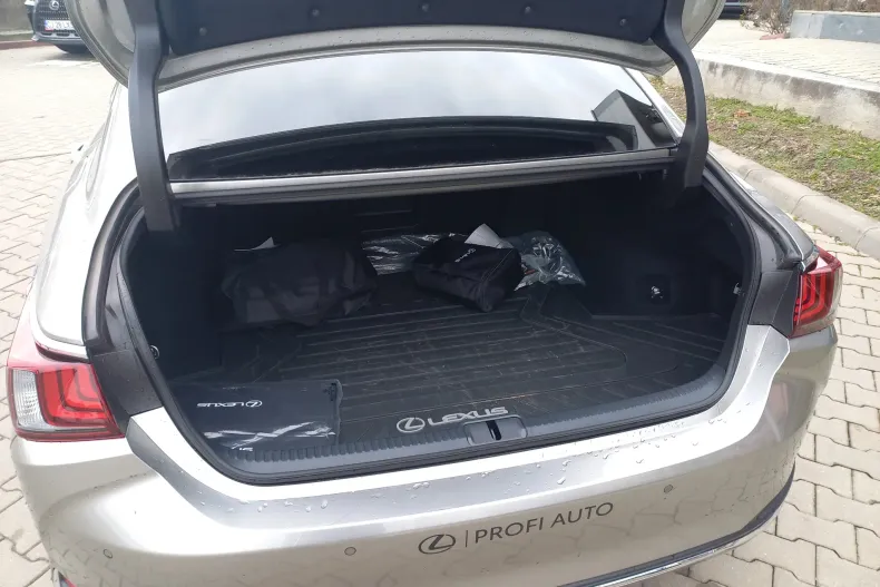 Lexus Seria ES din 2025 cu 2.476 km - oferta LEX187095 - foto 10