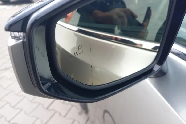 Lexus Seria ES din 2025 cu 2.476 km - oferta LEX187095 - foto 14