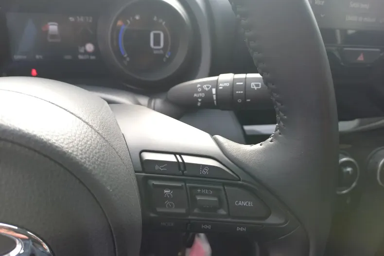 Toyota Yaris Cross din 2024 cu 8.631 km - oferta TOY187096 - foto 22