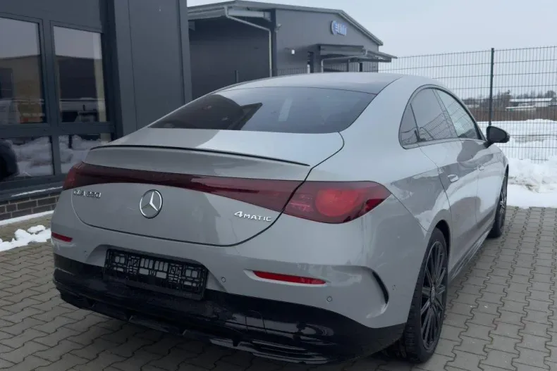 Mercedes-Benz CLA 220 (Clasa CLA) din 2025 cu 10 km - oferta MER187099 - foto 4