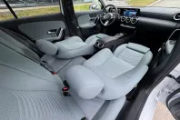 Mercedes-Benz A 250 (Clasa A) din 2024 cu 16.600 km - oferta MER187102 - foto 9