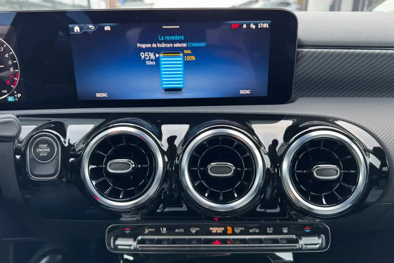 Mercedes-Benz A 250 (Clasa A) din 2024 cu 16.600 km - oferta MER187102 - foto 22