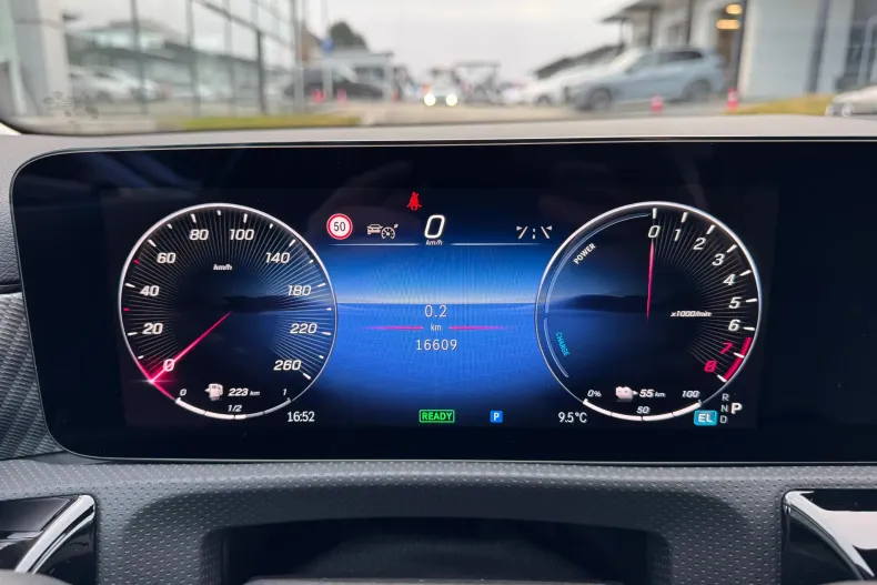 Mercedes-Benz A 250 (Clasa A) din 2024 cu 16.600 km - oferta MER187102 - foto 28