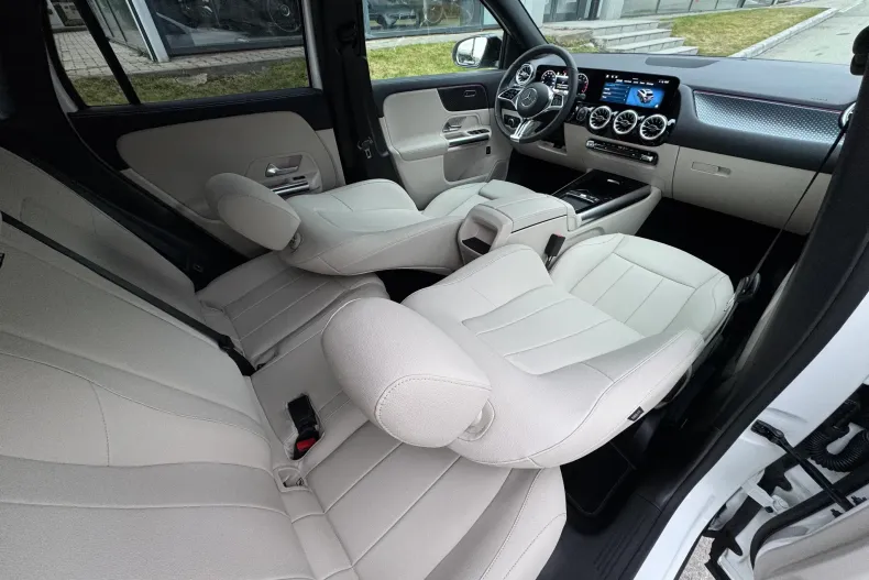 Mercedes-Benz GLA din 2025 cu 8.681 km - oferta MER187103 - foto 10