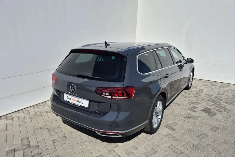 Volkswagen Passat din 2021 cu 143.367 km - oferta VOL187112 - foto 5