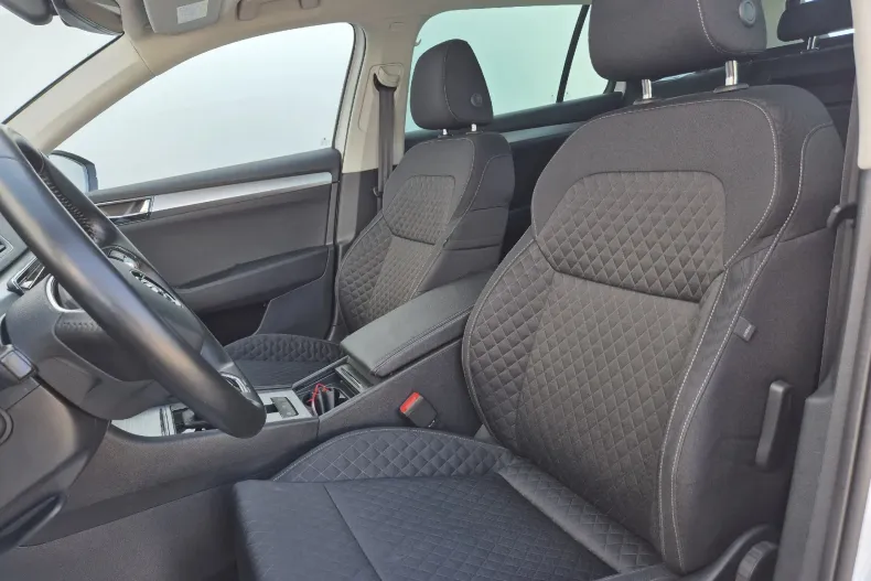 Skoda Superb din 2022 cu 150.231 km - oferta SKO187115 - foto 11