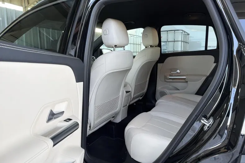 Mercedes-Benz GLA din 2024 cu 13.411 km - oferta MER187119 - foto 11