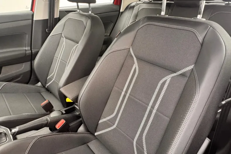 Volkswagen Taigo din 2023 cu 3.975 km - oferta VOL187120 - foto 14