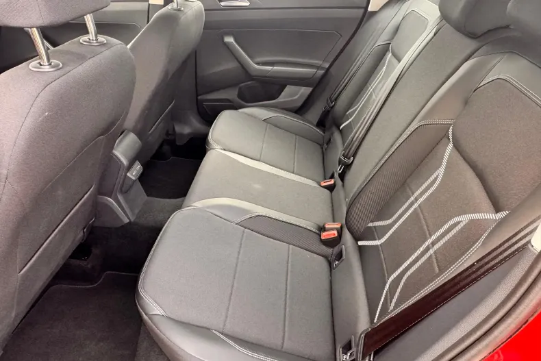 Volkswagen Taigo din 2023 cu 3.975 km - oferta VOL187120 - foto 15