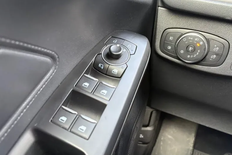 Ford Focus din 2022 cu 37.900 km - oferta FOR187121 - foto 13