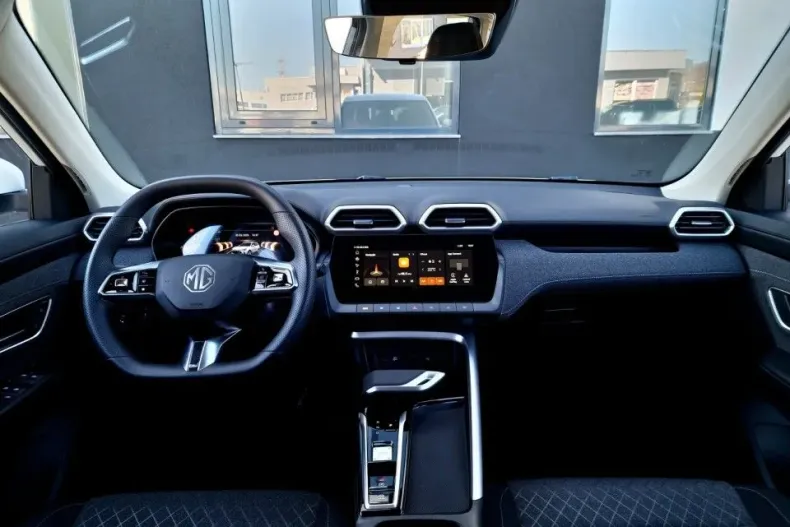 MG ZS HEV din 2025 cu 1 km - oferta MG0187124 - foto 9