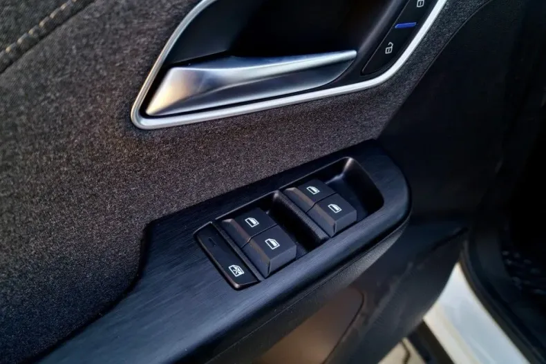 MG ZS HEV din 2025 cu 1 km - oferta MG0187124 - foto 15